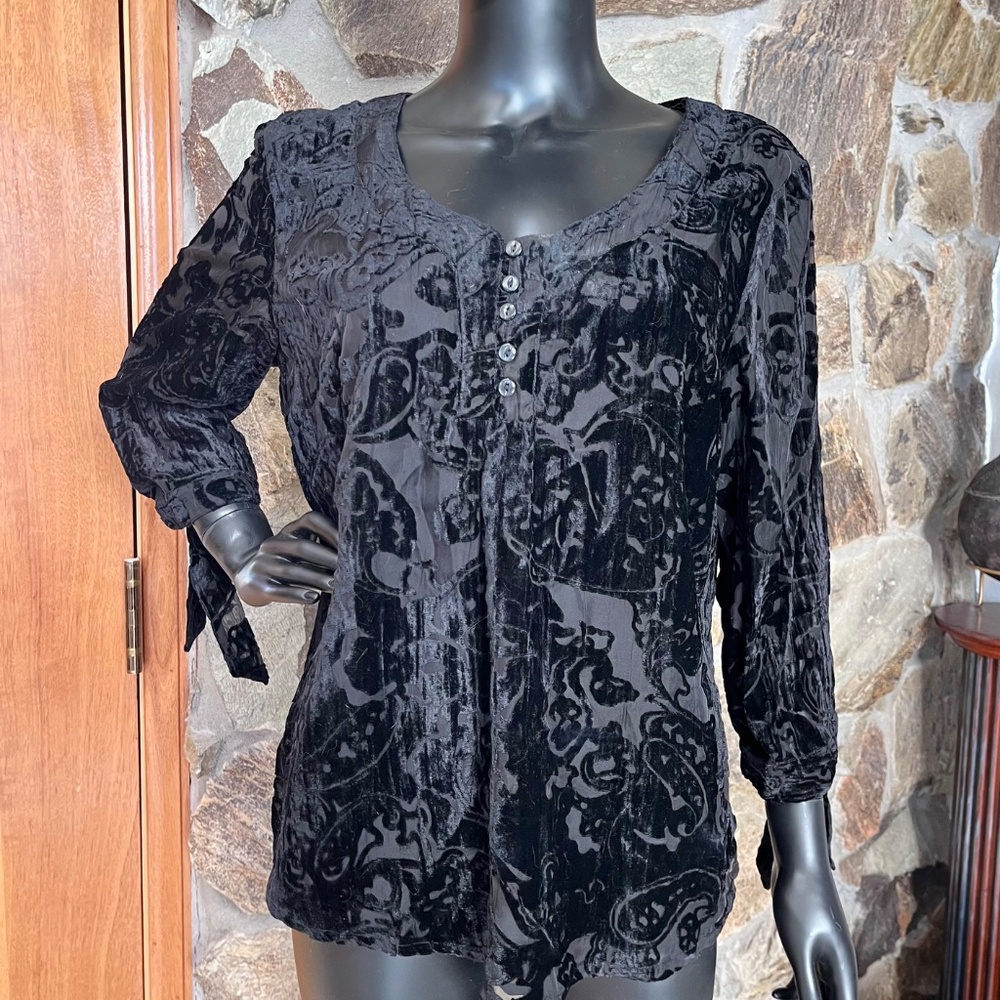 Coldwater Creek Black Cut Velvet Top Size L Great Condition